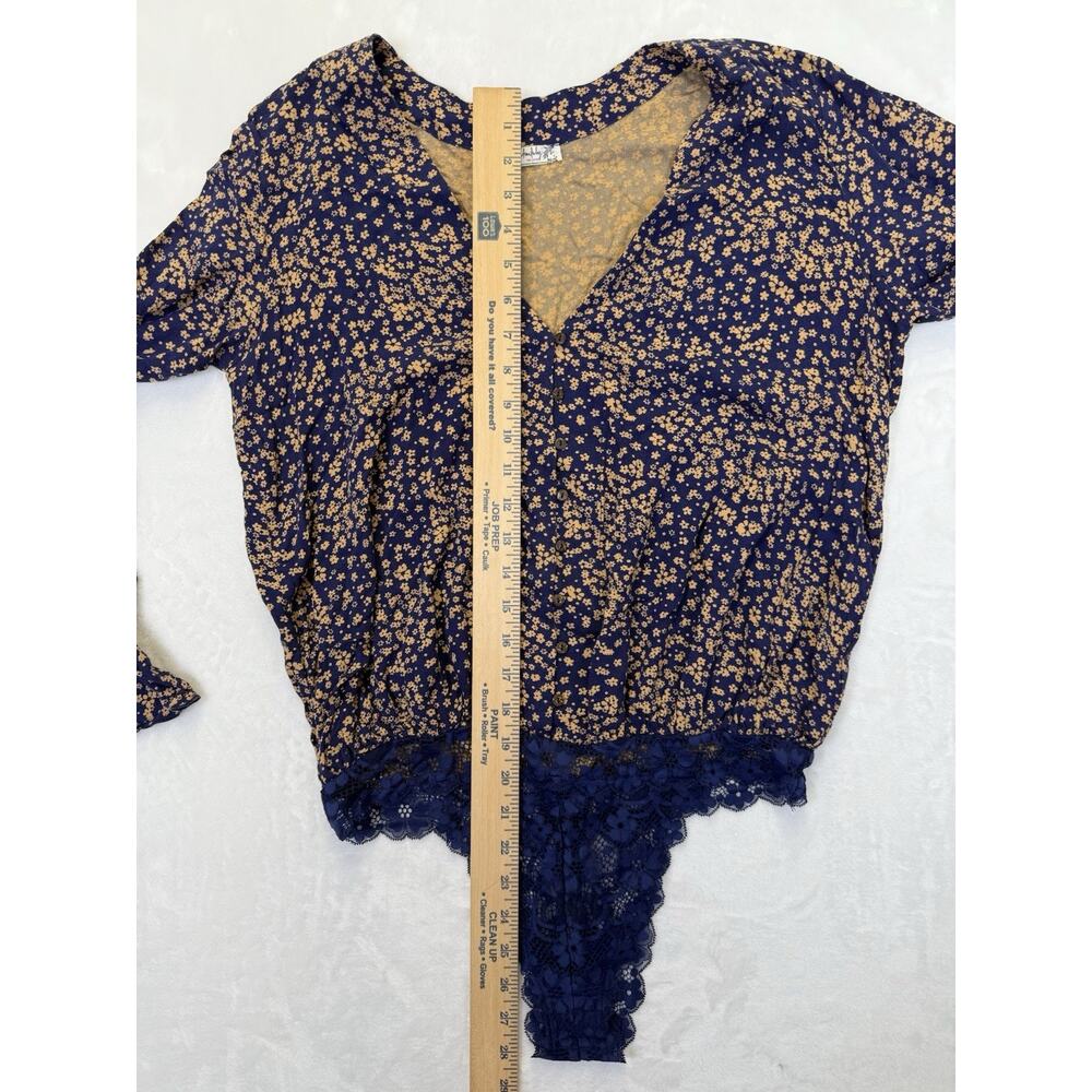Intimately Free People Bodysuit Women’s Sz M Dainty Blue Floral Blouse Boho Lace - Picture 10 of 16